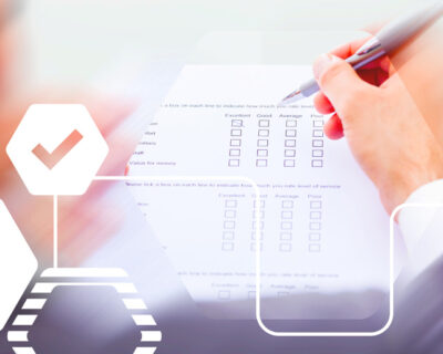 Symbolbild Befragung © Andrey Popov – Fotolia/Fraunhofer IAO