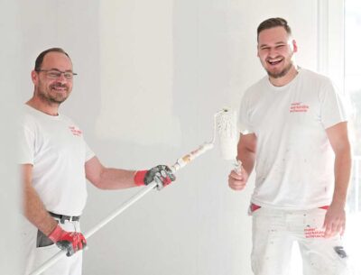 Abbildung 2 Mitarbeitende bei der Arbeit © schiegl GmbH